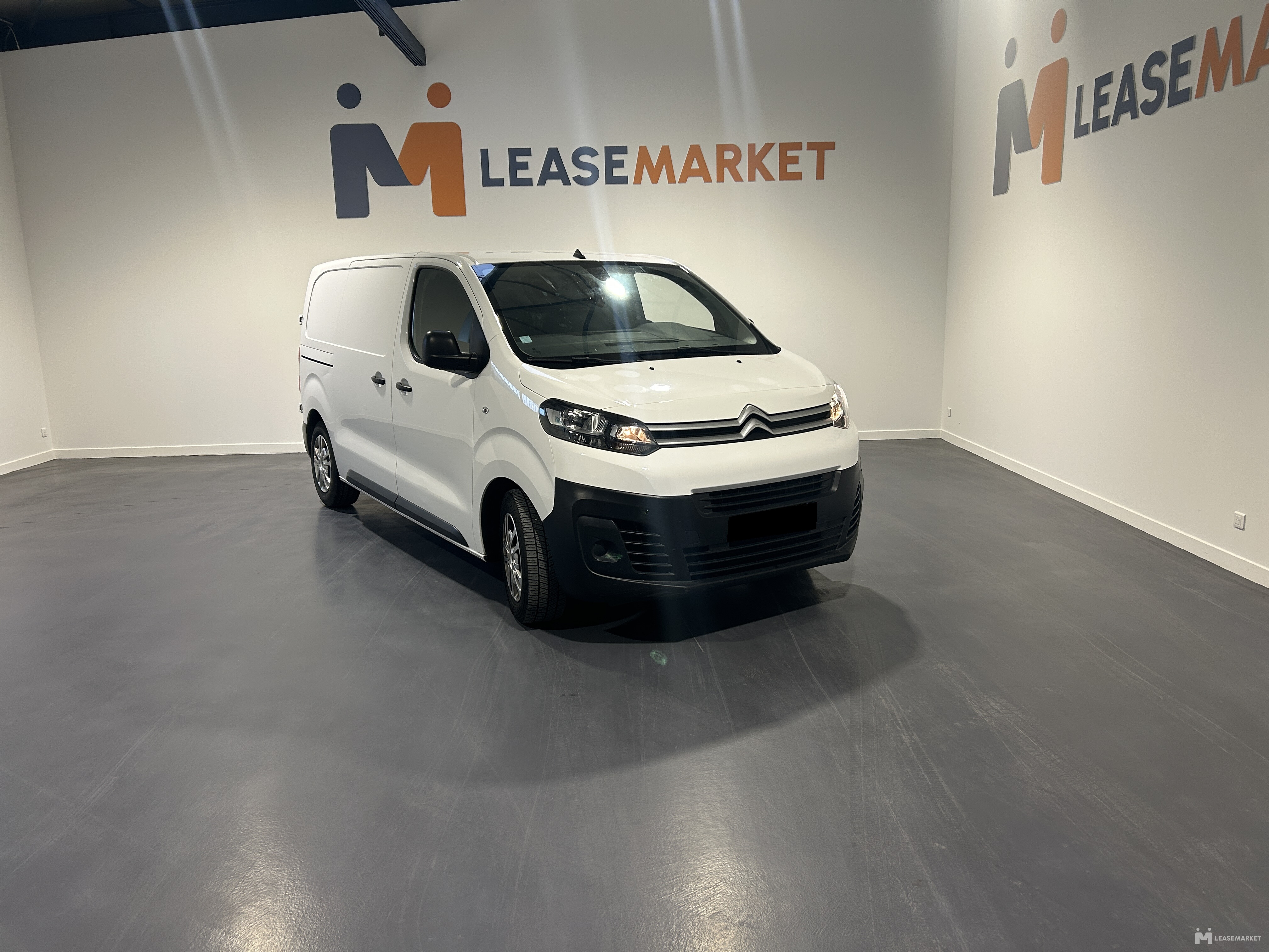 CITROEN JUMPY III FOURGON M 2.0 BLUEHDI - 145 S&S - BV EAT8 CLUB