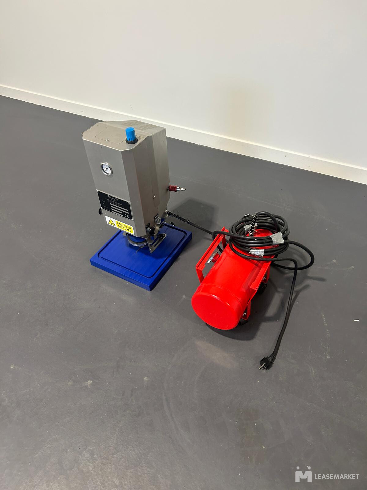 Capsuleuse semi-automatique microcap v3