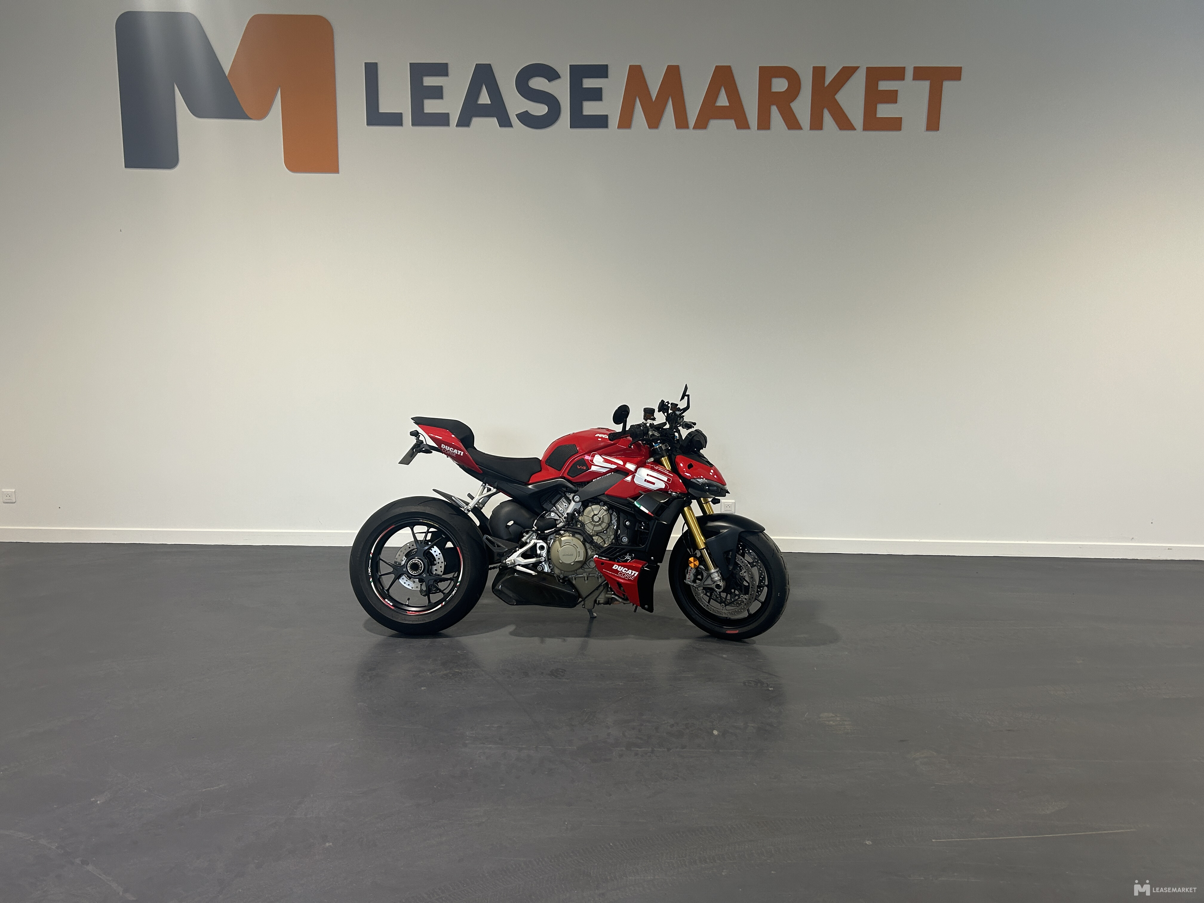 DUCATI Streetfighter V4 S