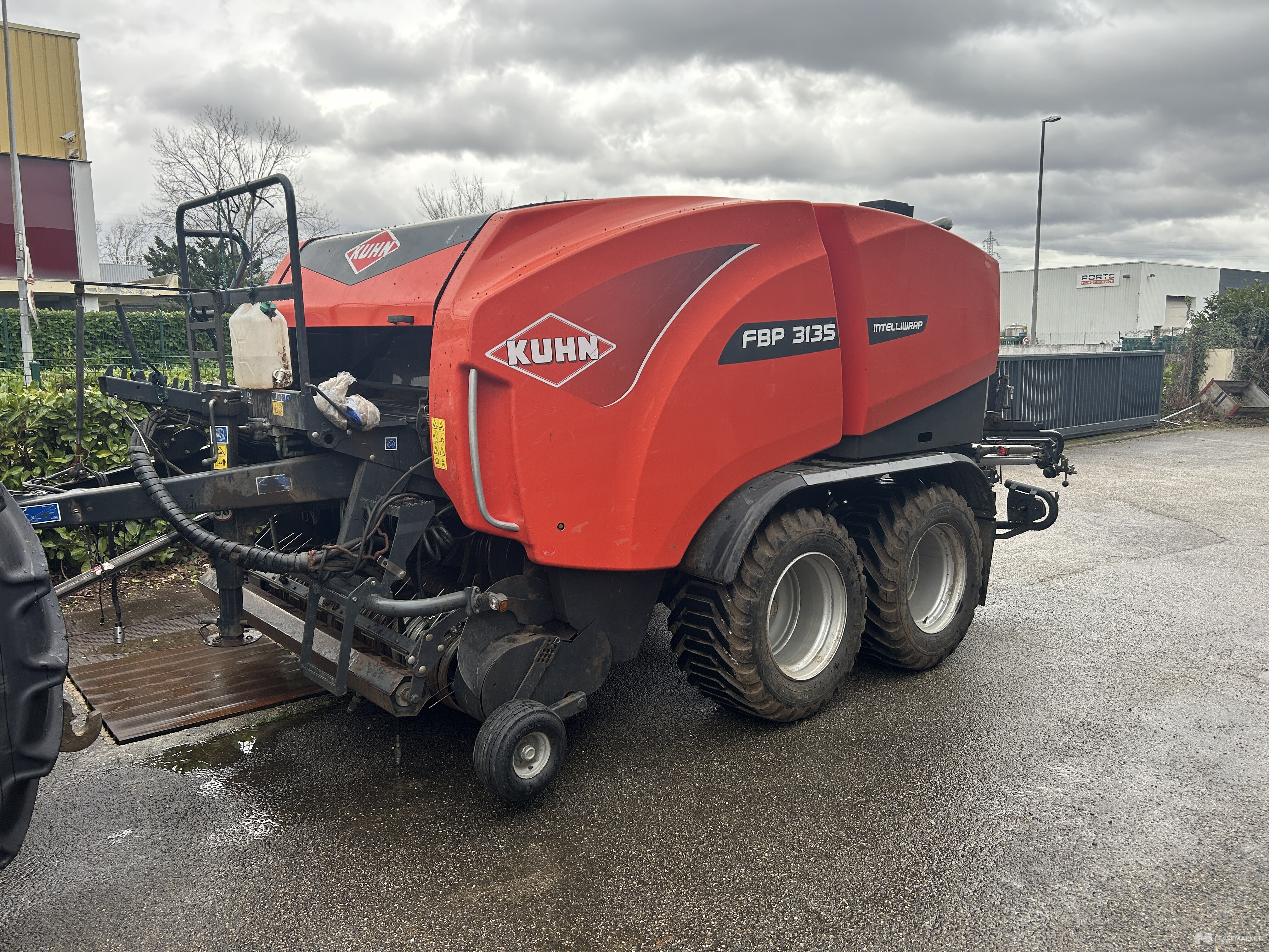 PRESSE ENRUBANNEUSE KUHN/DEUTZ-FAHR FBP3135 /FIXMASTER