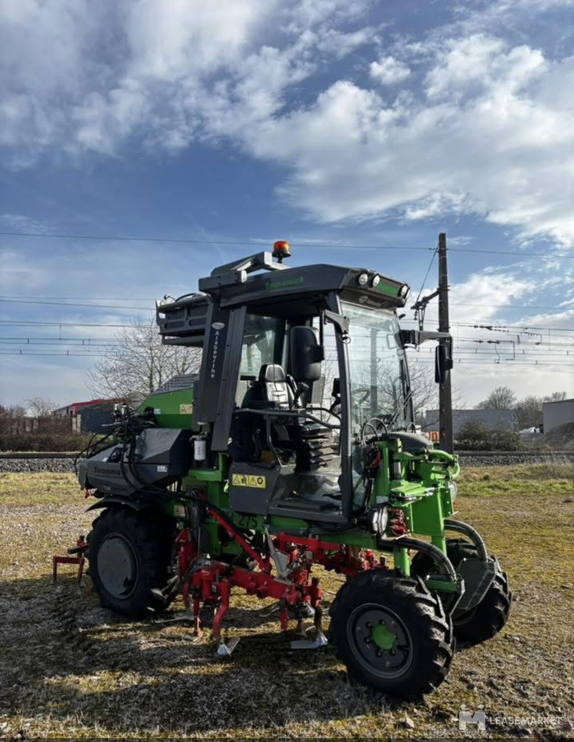 TRACTEUR ENJAMBEUR MONORANG TECNOMA TPH275