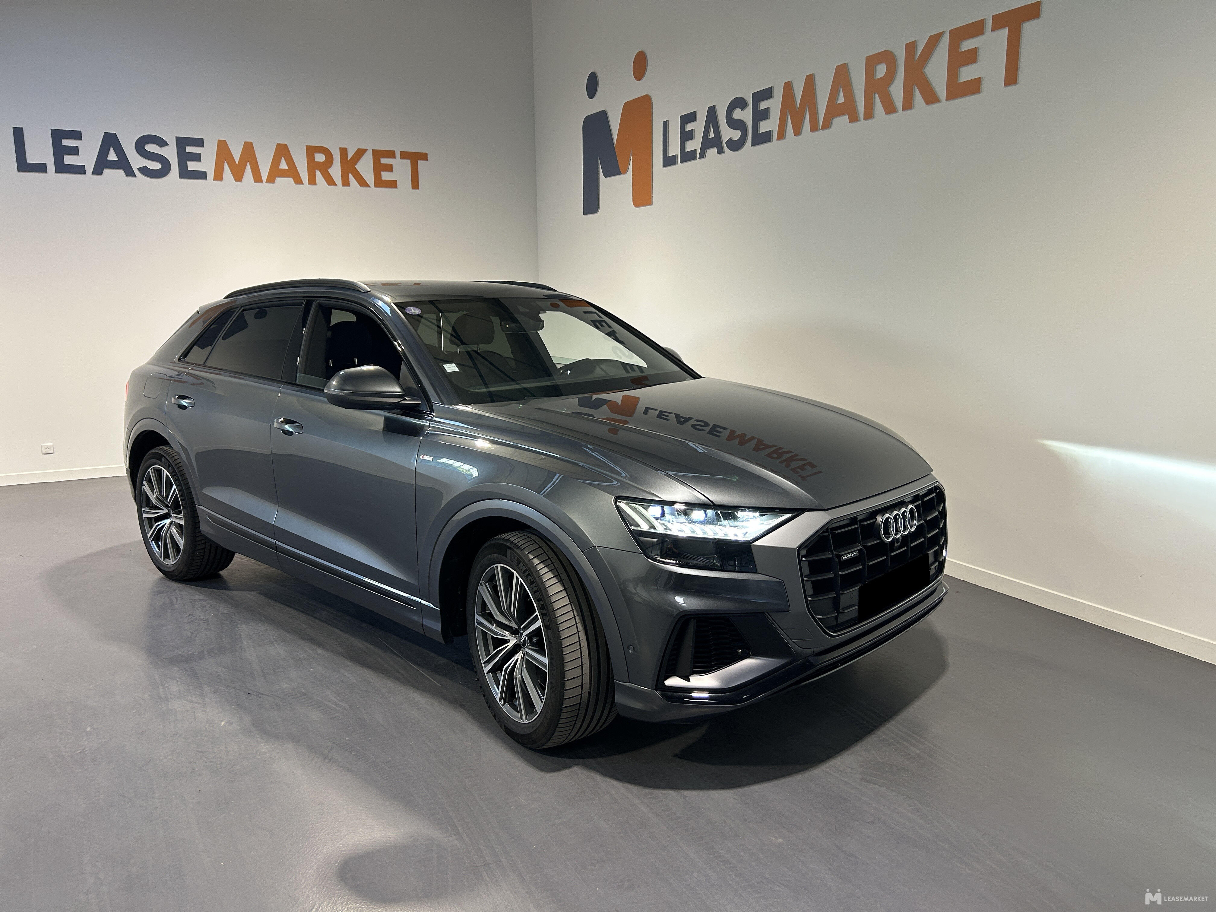 AUDI Q8 55 TFSI e 381 Tiptronic 8 Quattro S line