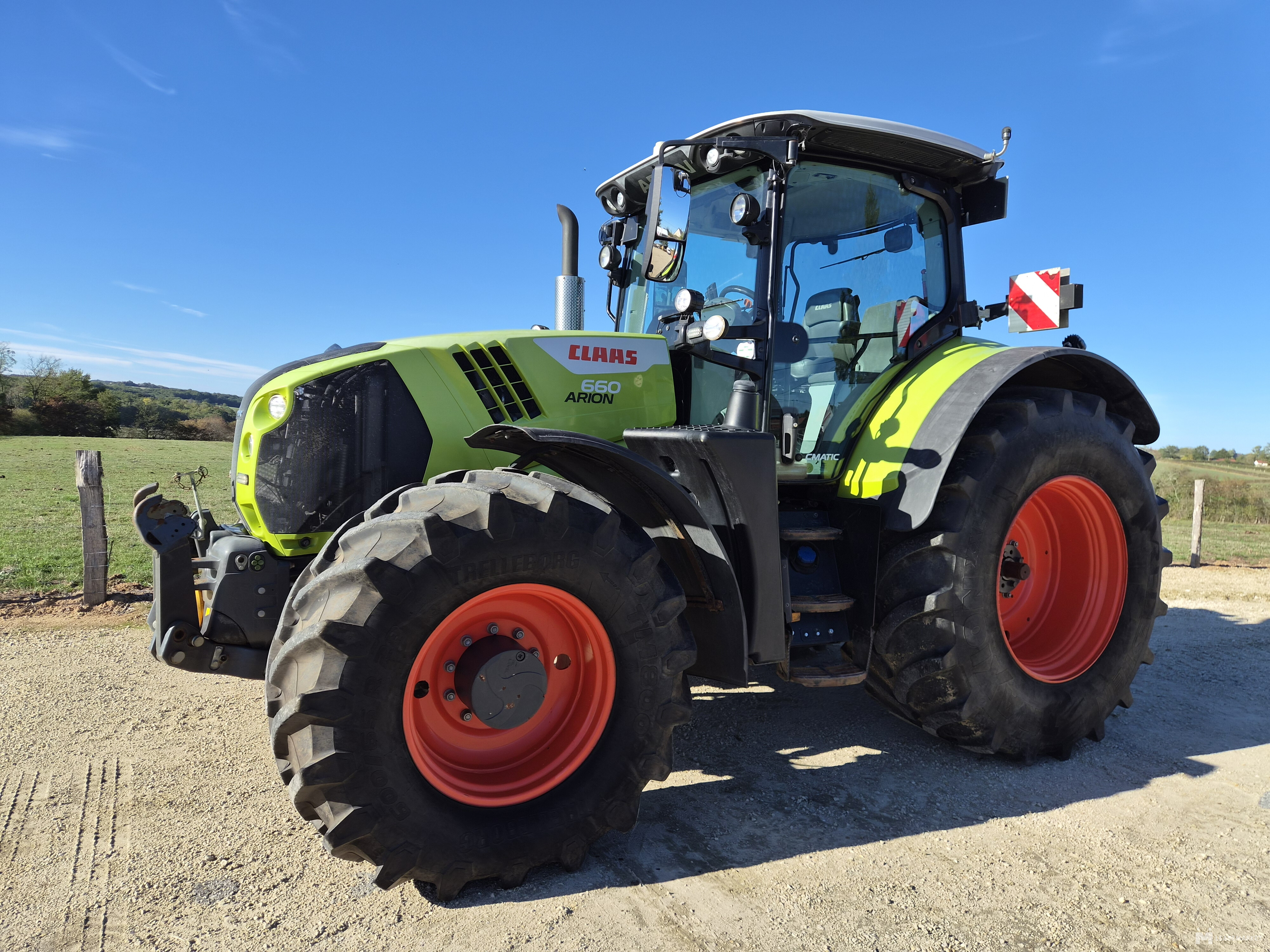 CLAAS ARION 660 CMATIC CEBIS