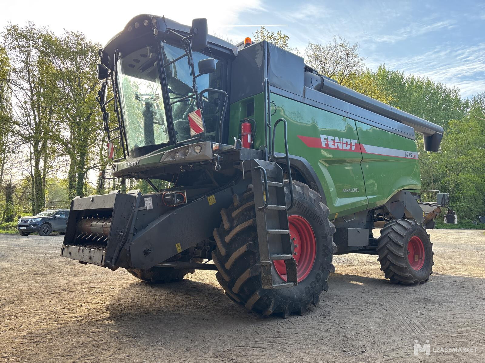 MOISSONNEUSE BATTEUSE FENDT 6275 L PL