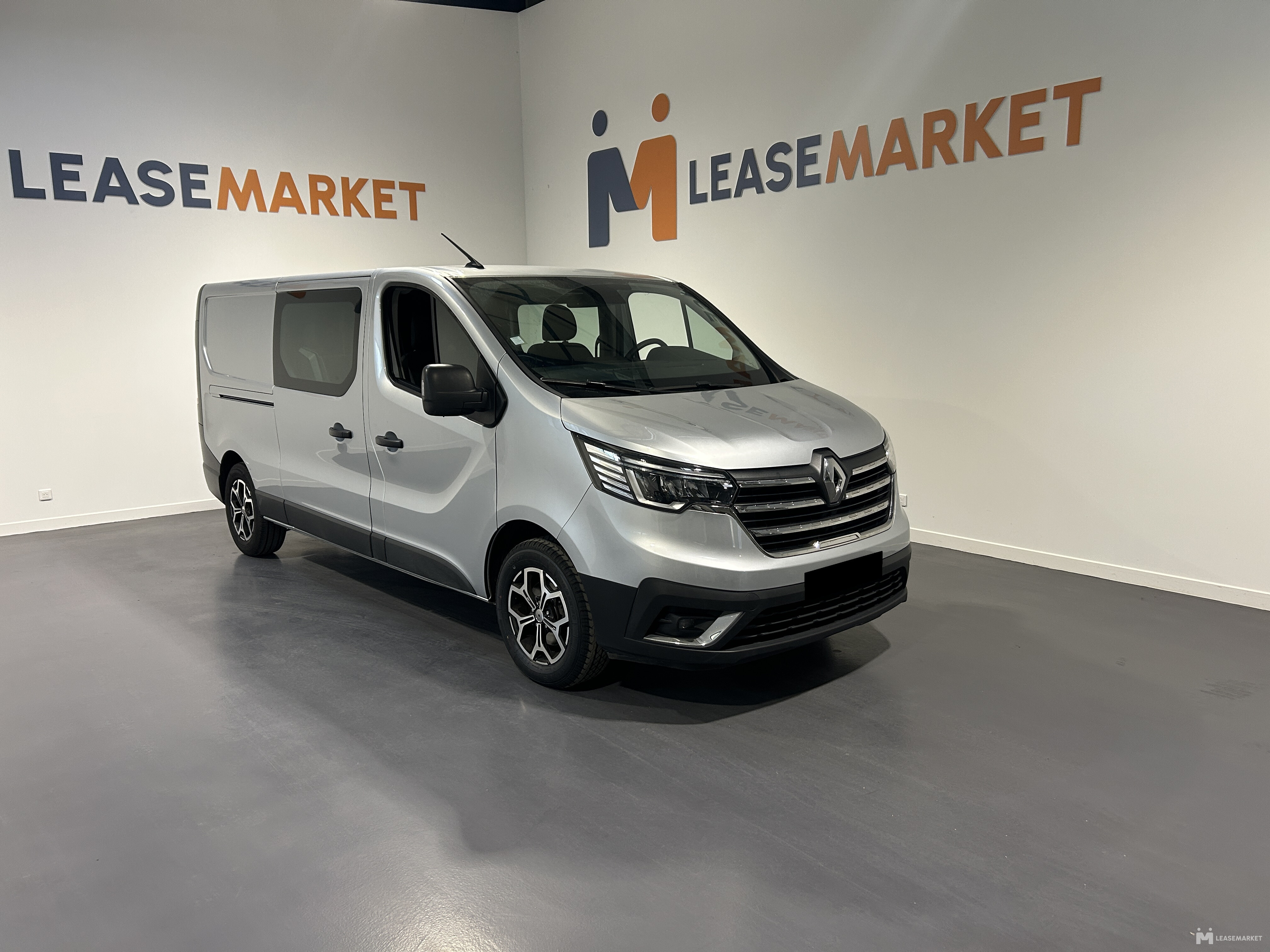 RENAULT TRAFIC 6 PLACES BOITE AUTO EDC